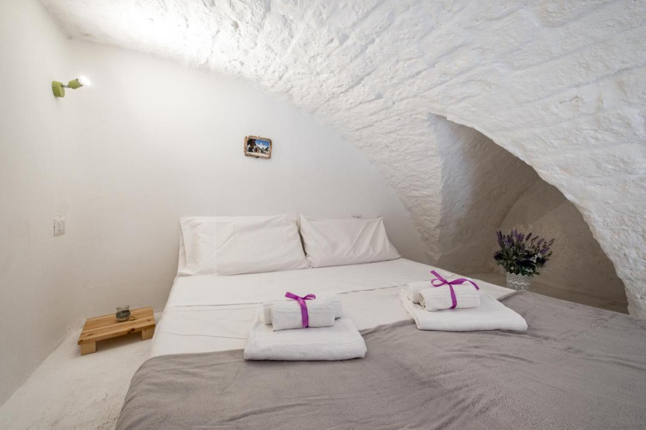 La Casa Nel Vico Pretty Apartment オストゥーニ エクステリア 写真